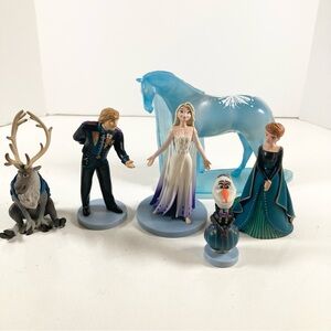 Disney Store Frozen II Figures Toys  - Elsa Olaf Anna Ice Horse Sven